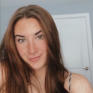 Meet your Posher, Justina